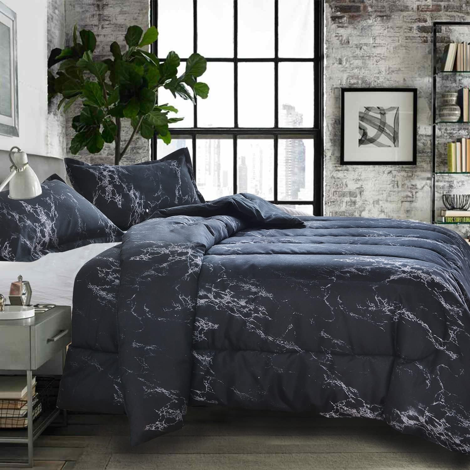 Choosing the Best Comforter for Every Season